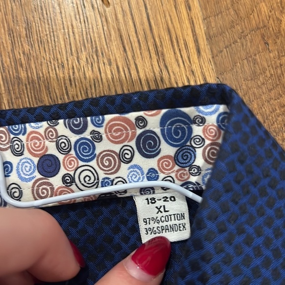 Robert Graham Boys Blue Button Down Shirt Size XL - Picture 4 of 4